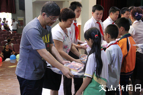 文山州文化馆免费开放进校园系列活动举行