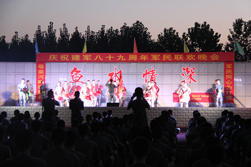 吉利区文化馆“河阳爱心部落”慰问铁军工兵舟桥营