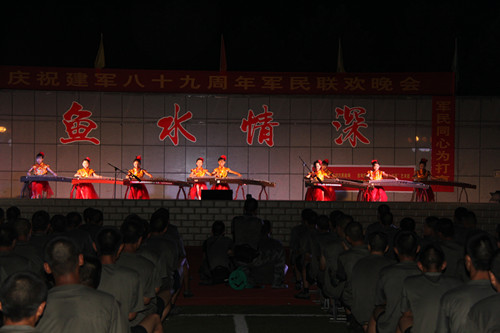 吉利区文化馆“河阳爱心部落”慰问铁军工兵舟桥营