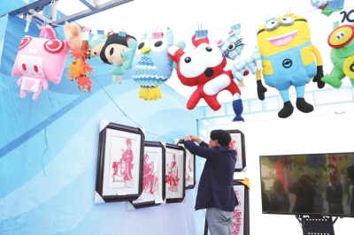 文化创意蓬勃发展同时,安宁区积极引进天佑体育活动中心等项目,并协调推进染缬产业园选址建设工作。 文化创意蓬勃发展同时,安宁区积极引进天佑体育活动中心等项目,并协调推进染缬产业园选址建设工作。