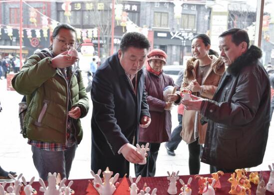 济南历下文化馆举行非遗展演 打造文化饕餮盛宴 济南历下文化馆举行非遗展演 打造文化饕餮盛宴