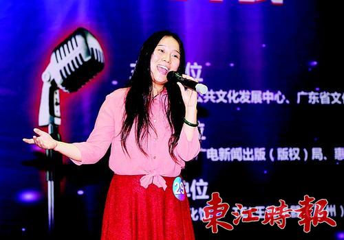 300余名在惠州工作生活的非职业歌手参加了海选。 《东江时报》记者傅晨雨 摄