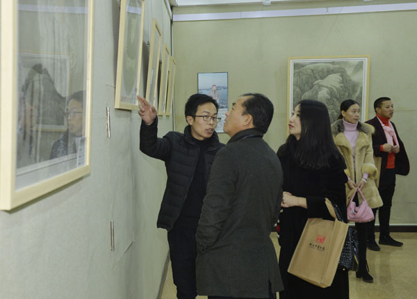 首届工笔画邀请展在市科技文化馆开展 首届工笔画邀请展在市科技文化馆开展